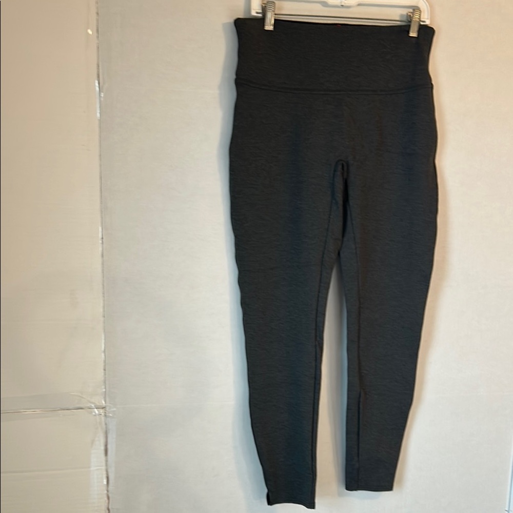 Spanx Pull on Ankle Length Ankle Slits Ponte Black Leggings. Size LT
